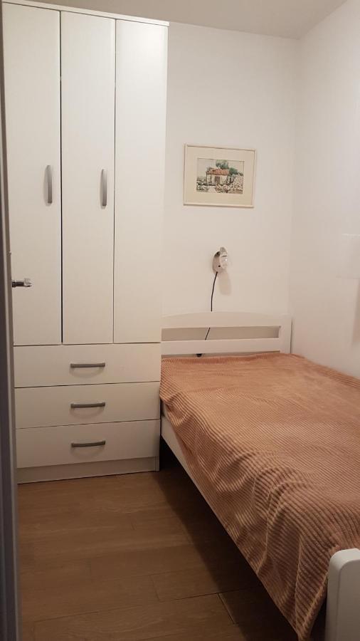 Apartmani Ljerka マリンスカ エクステリア 写真