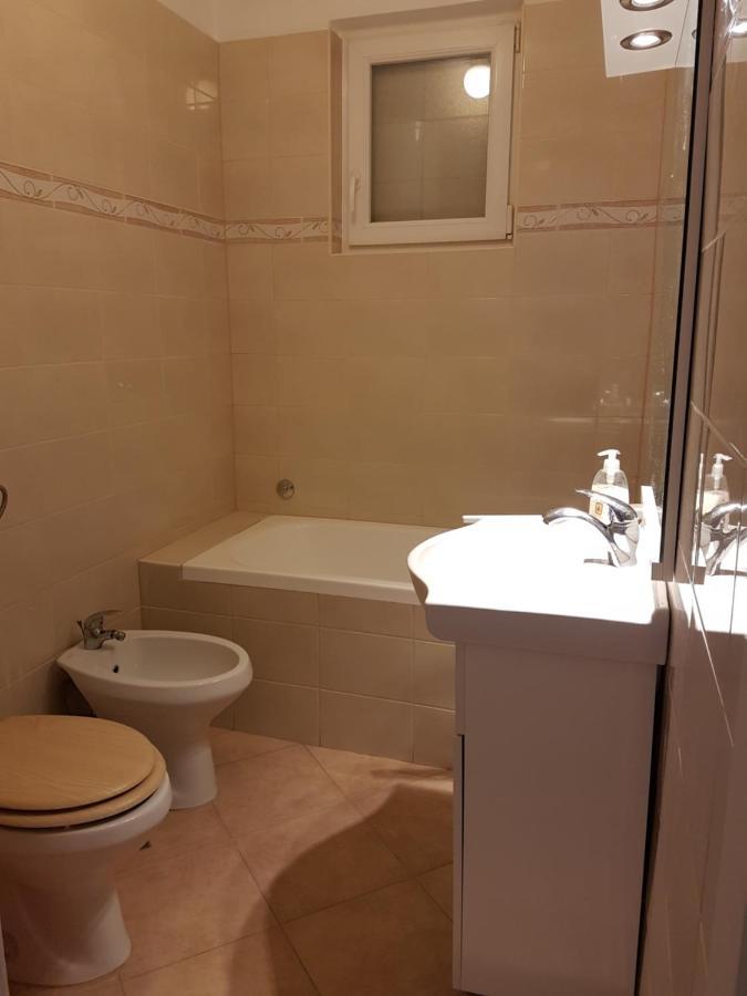 Apartmani Ljerka マリンスカ エクステリア 写真