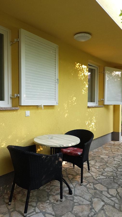 Apartmani Ljerka マリンスカ エクステリア 写真