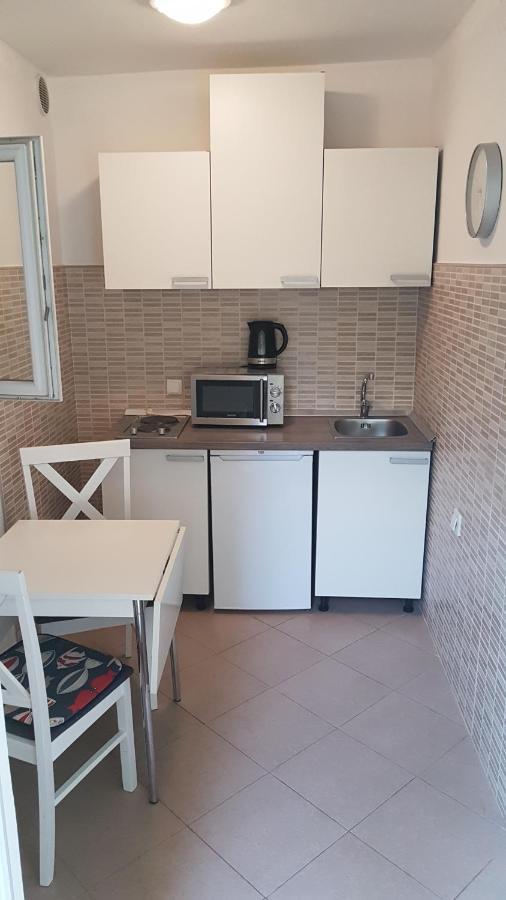 Apartmani Ljerka マリンスカ エクステリア 写真